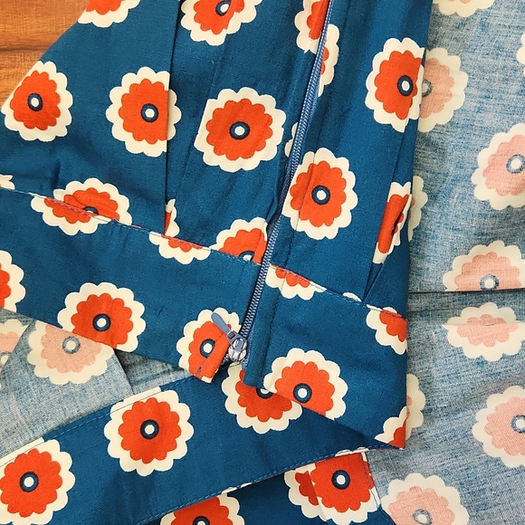 NWT Circus by Sam Edelman Path of Daisies A- Line Pleated Skirt Size UK8 (small) - Picture 6 of 10